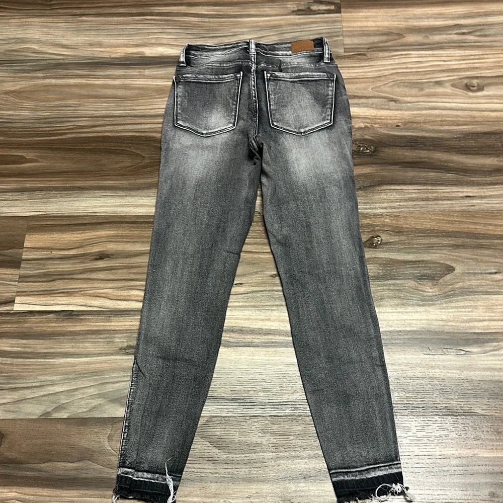Judy Blue Jeans Women’s Size 24x26 (0/24) Distressed Skinny Gray Jeans